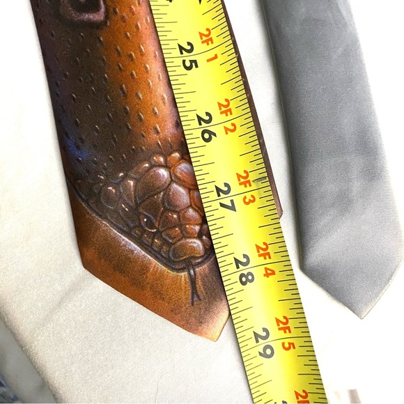 Vintage John Wang Nature Wear Men Tie Rare 87 Cobra Design Handmade Collectable - Picture 4 of 4